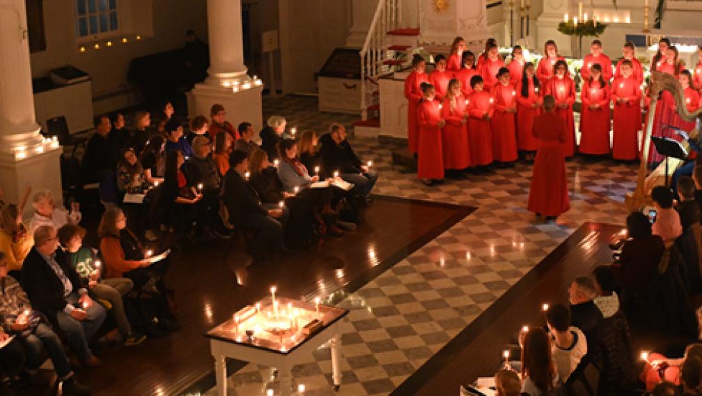 Candlelit service with the Youth Choir