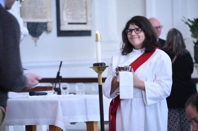 Eva Suarez Offers Holy Communion