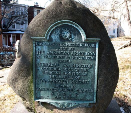 Marker noting the site as the location of the Battle of Fort Washington