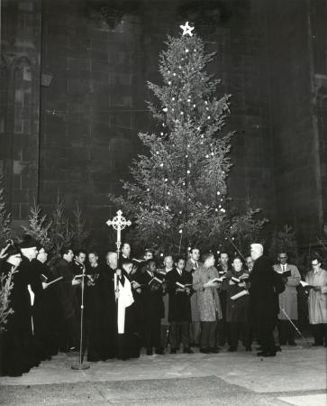 The blessing of the Trinity Church Christmas tree, 1961